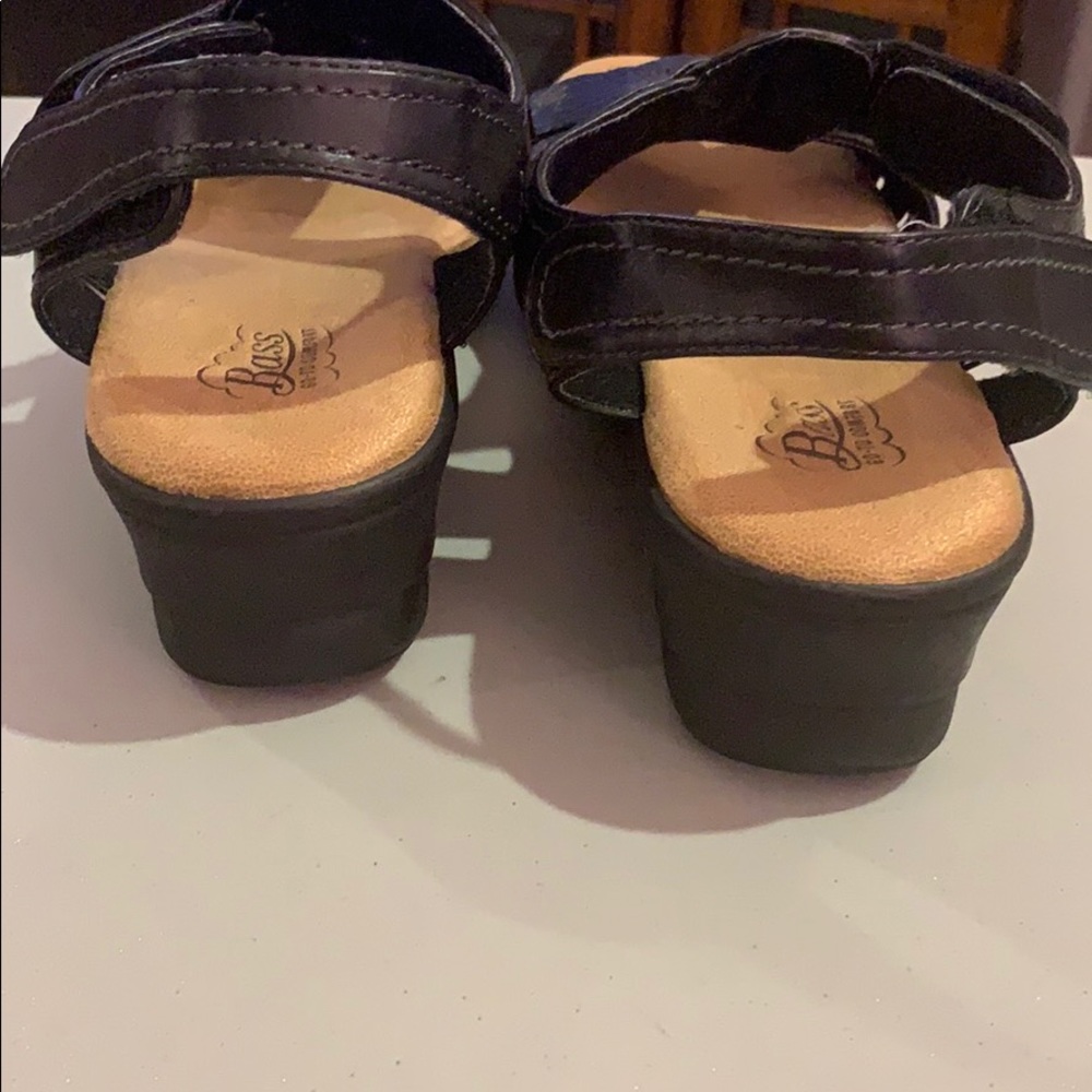 Bass Tabitha Sandals - Picture 4 of 9